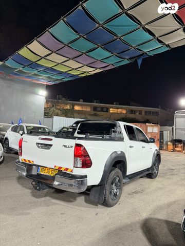 טויוטה היילקס