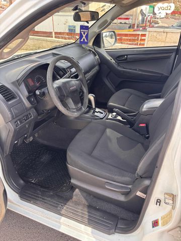 איסוזו די-מקס