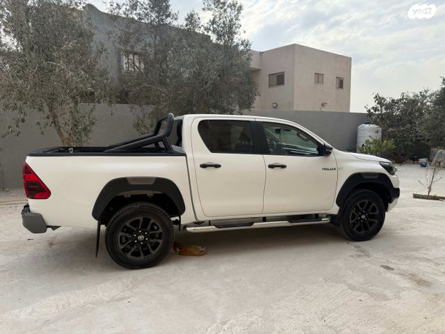 טויוטה היילקס