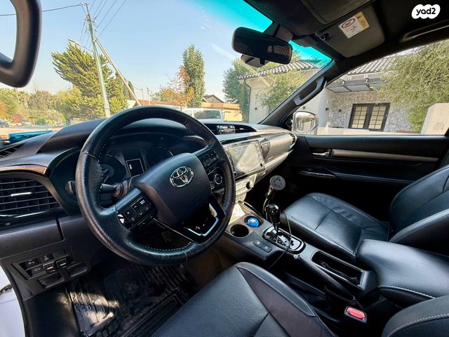 טויוטה היילקס