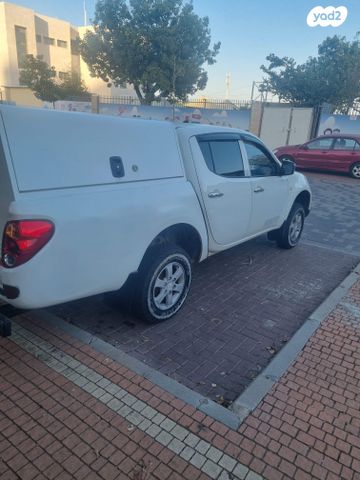 מיצובישי טרייטון / L200