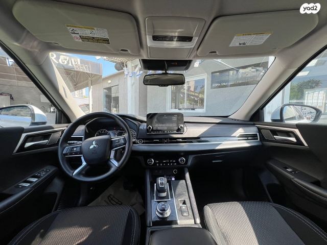 מיצובישי אאוטלנדר