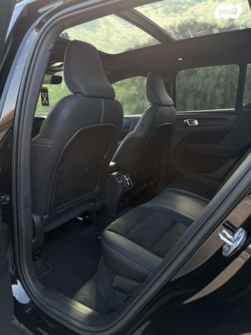 וולוו XC40