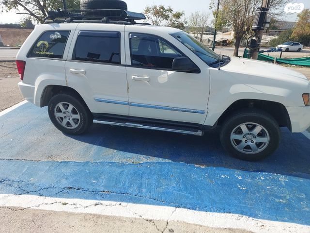 מודעת רכב ג'יפ גרנד צ'ירוקי