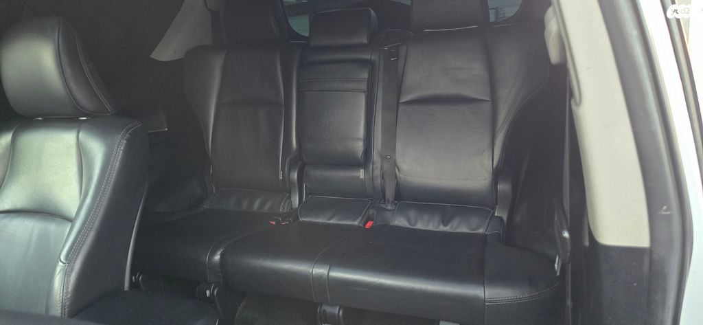 טויוטה לנד קרוזר