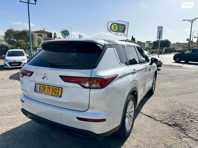 מיצובישי אאוטלנדר