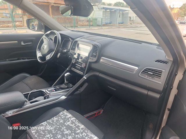 רנו קוליאוס