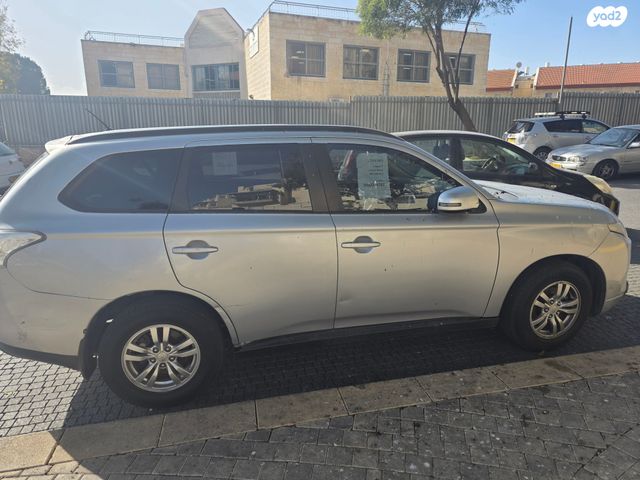 מיצובישי אאוטלנדר