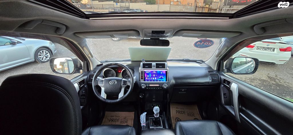 טויוטה לנד קרוזר