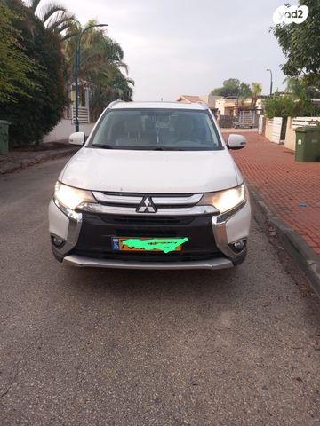 מיצובישי אאוטלנדר