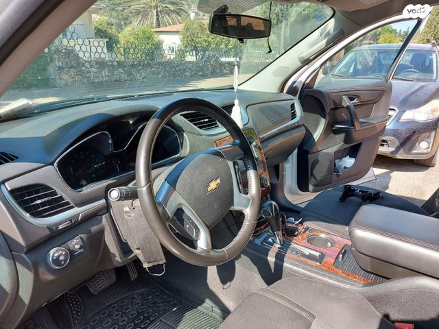 שברולט טראוורס