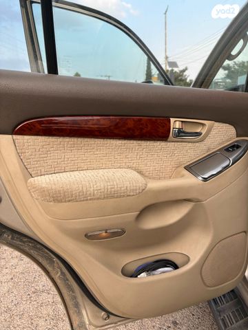 טויוטה לנד קרוזר