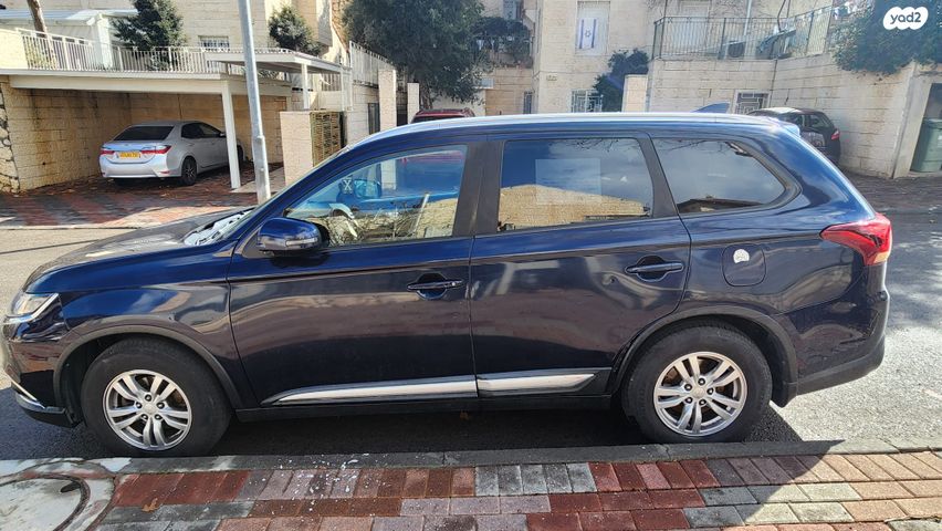 מיצובישי אאוטלנדר