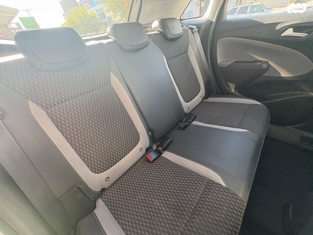 אופל קרוסלנד X