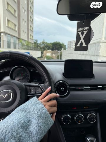 מודעת רכב מאזדה CX-3