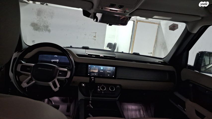 מודעת רכב לנד רובר דיפנדר