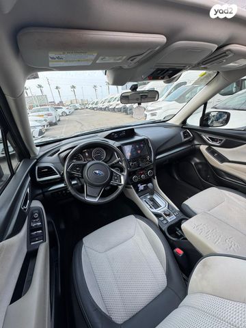 סובארו פורסטר