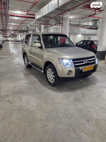 מיצובישי פג'רו