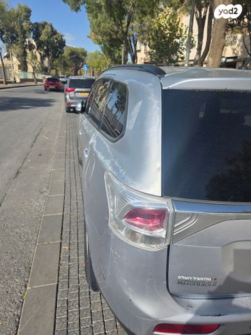 מיצובישי אאוטלנדר