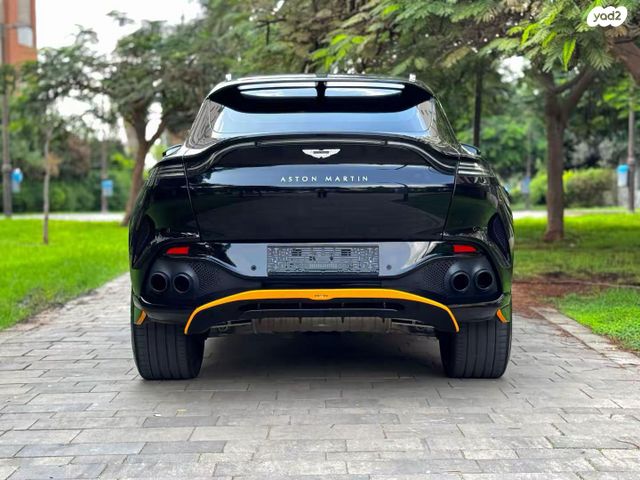 אסטון מרטין DBX