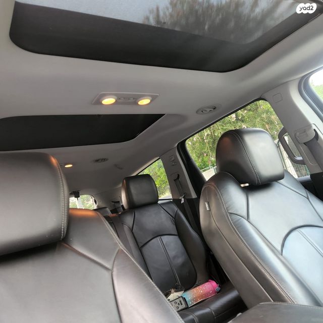 שברולט טראוורס