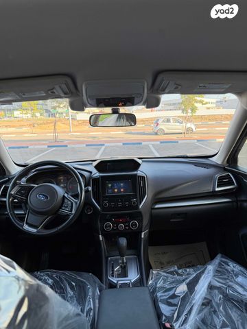 סובארו פורסטר