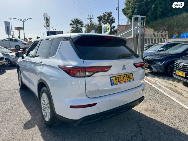 מיצובישי אאוטלנדר