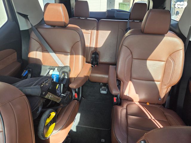 שברולט טראוורס