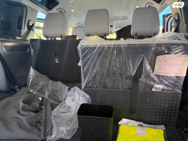 מודעת רכב לנד רובר דיפנדר