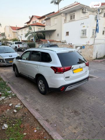 מודעת רכב מיצובישי אאוטלנדר