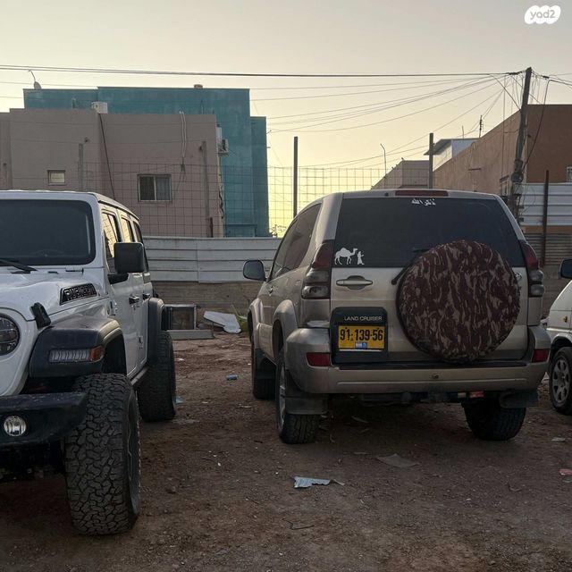 טויוטה לנד קרוזר