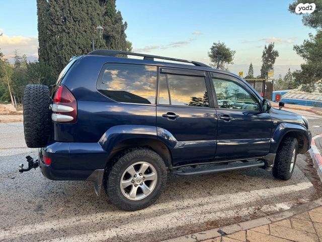 טויוטה לנד קרוזר