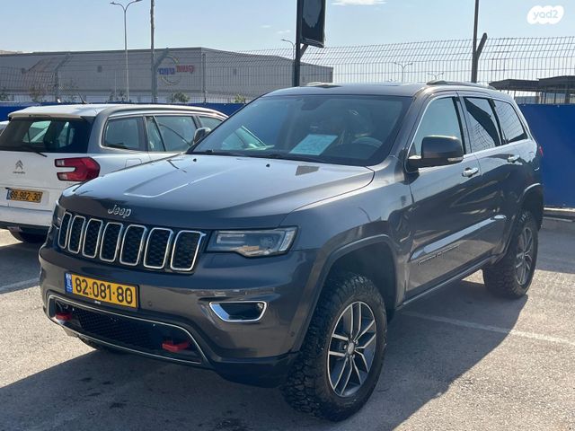 מודעת רכב ג'יפ גרנד צ'ירוקי