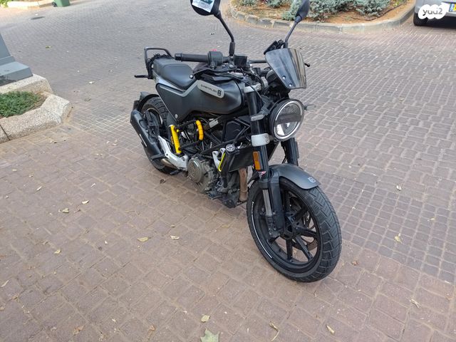 הוסקוורנה SVARTPILEN 250