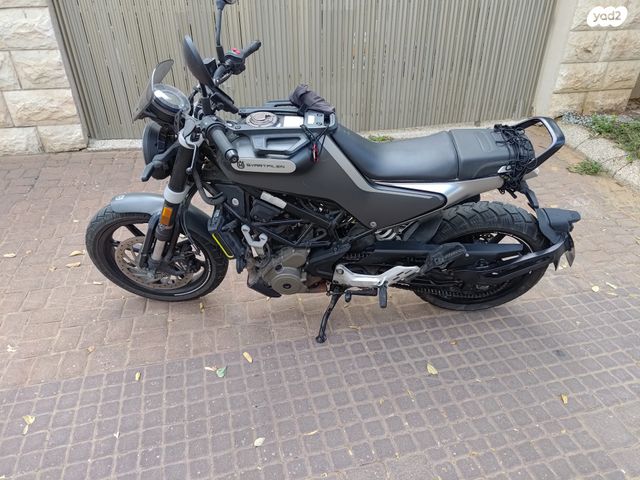 הוסקוורנה SVARTPILEN 250