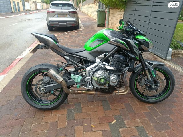 קאוואסאקי Z900