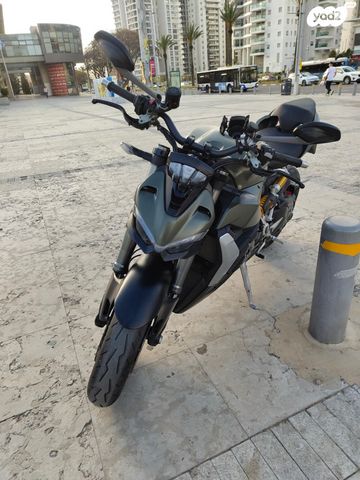 מודעת רכב דוקאטי סטריטפייטר