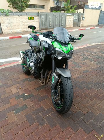 קאוואסאקי Z900