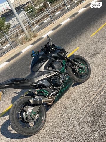 קאוואסאקי Z800R