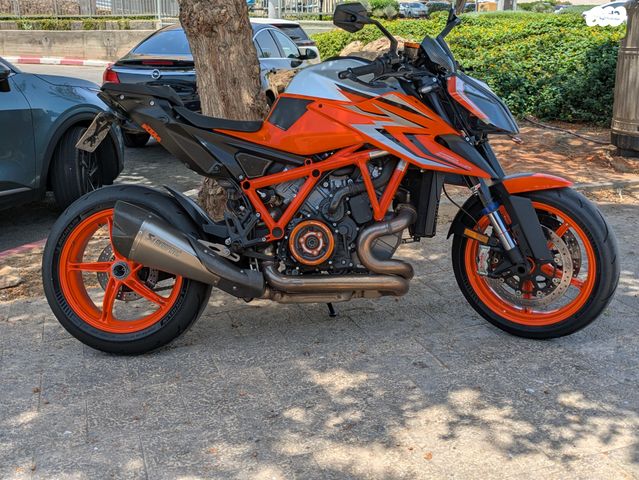 KTM Naked Super Duke 1290R