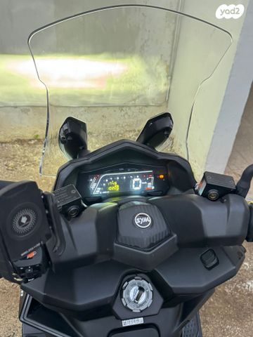 מודעת רכב סאן יאנג ג'וירייד 300 16