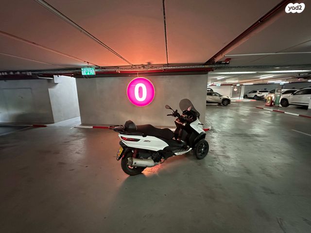 מודעת רכב פיאג'ו MP3 500