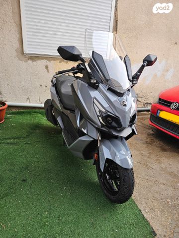 סאן יאנג קרוזים 300