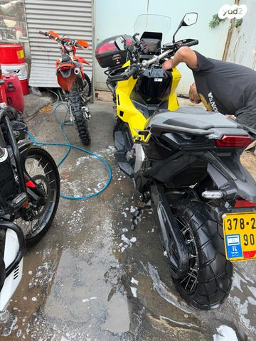 הונדה X-ADV750