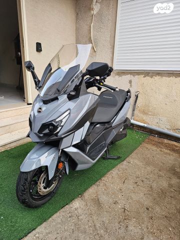 סאן יאנג קרוזים 300