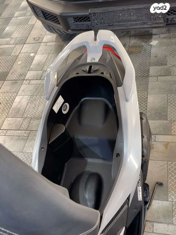 אפריליה SR GT 200