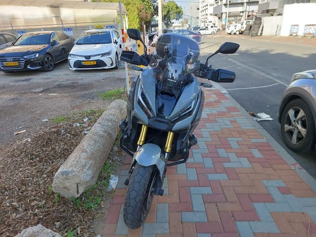 הונדה X-ADV750