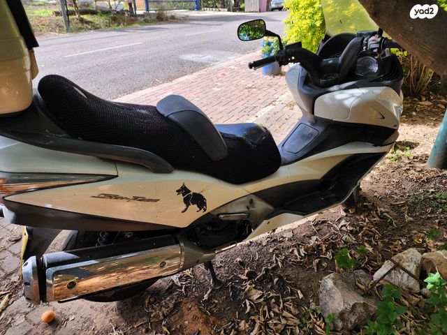 מודעת רכב הונדה סילבר-ווינג 400