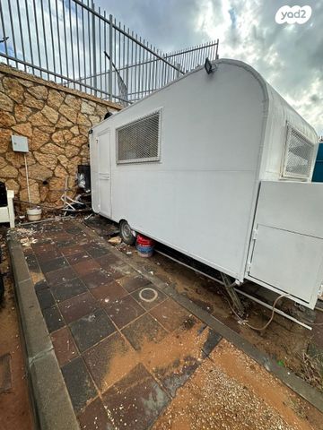 מודעת רכב נגרר (קראוון נגרר)