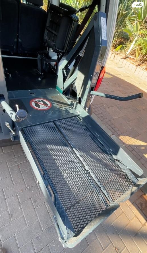 feedItemObj.data.row_1